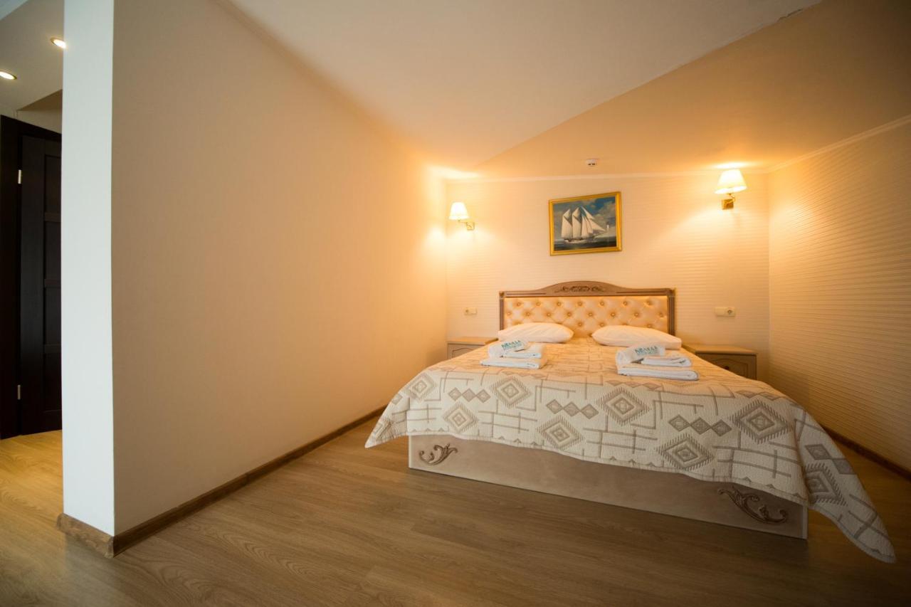 Kolyada Hotel Burlach'ya Balka Eksteriør billede